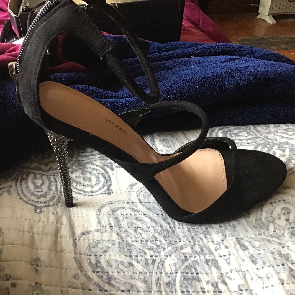 Fashion nova heeles